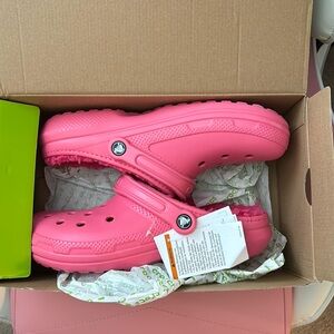 Hyper Pink Fuzzy Crocs Brand New with Tags Unisex Womens 11 Men’s 9